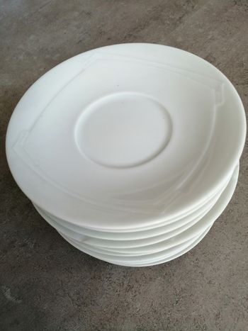 lot de 11 soucoupes blanches