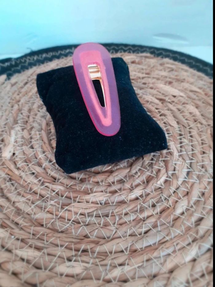 Barrette cheveux fuschia n°17