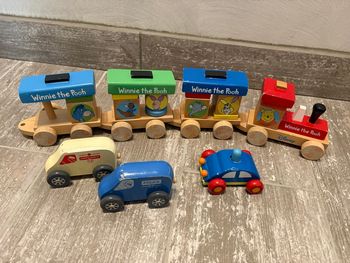 Lot train Winnie l’ourson et voitures en bois