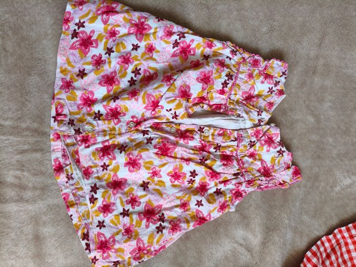 4 robes 6 mois - photo numéro 5