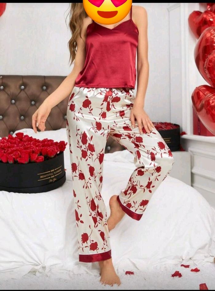 Pyjama de nuit en satin pour femme