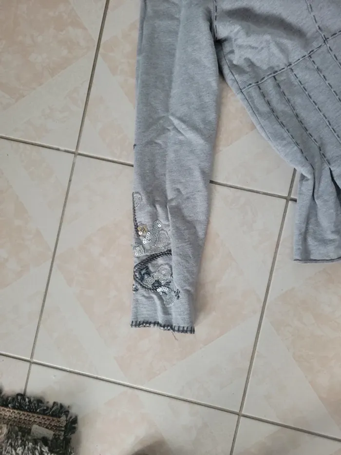 Jolie veste taille M - photo numéro 2
