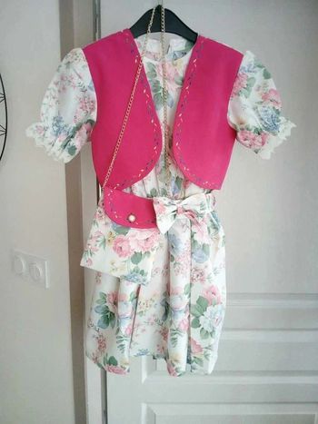 Magnifique robe habillée fille, avec petit boléro + sac motif fleuri