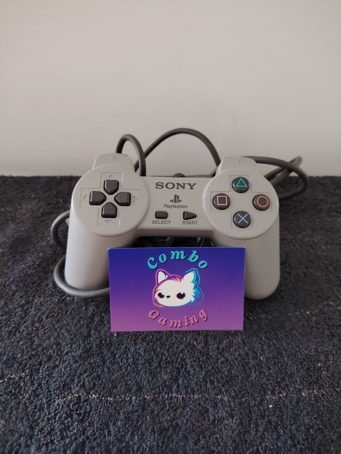 Manette ps1 - photo numéro 2