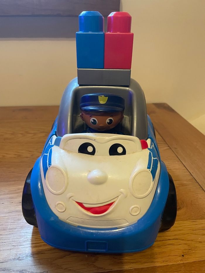Voiture de police mégabloks