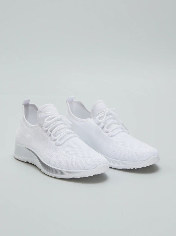 Basket de sport blanche Homme Taille 42