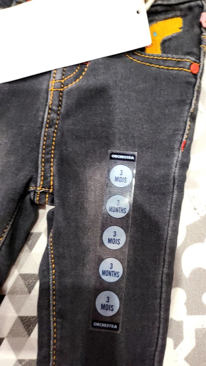 Un jean Vertbaudet taille 3 mois et un pyjama offert - photo numéro 4