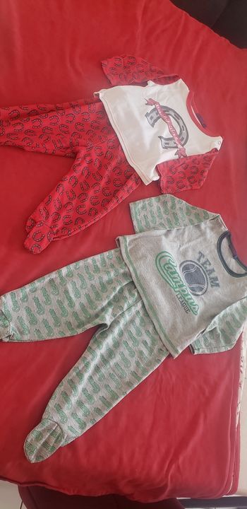 Lot pyjamas 2 pièces T12 mois