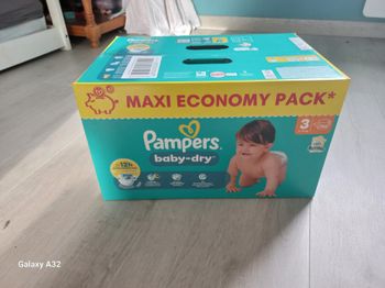 Couches pampers taille 3
