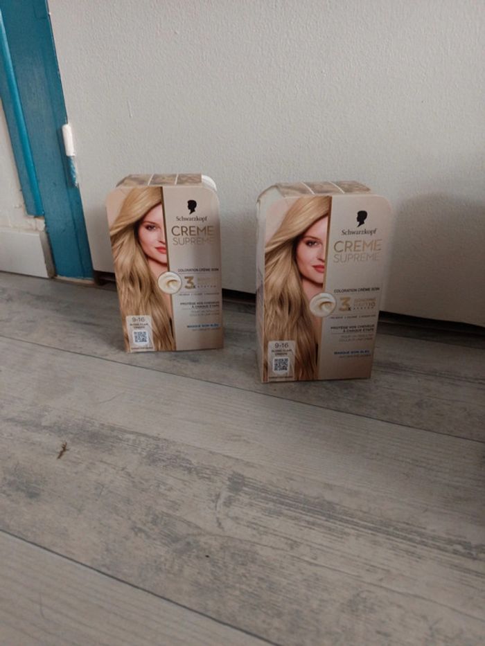Lot Schwarzkopf crème suprême 9-16 blond clair cendré