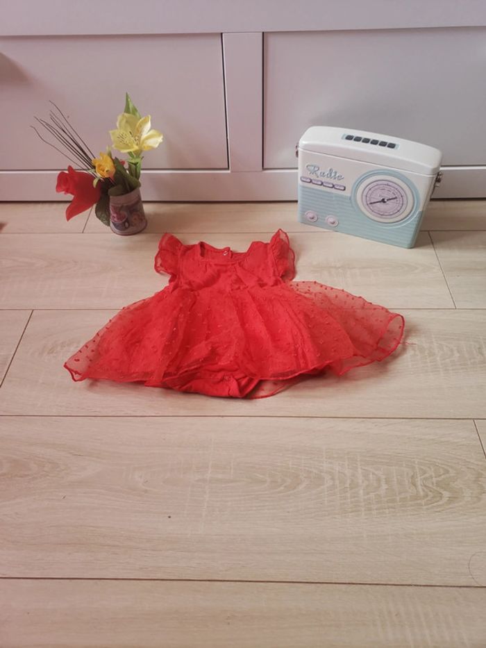 Robe 👚 3 mois 2 euros - photo numéro 2