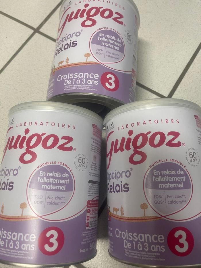 Lot de 3 boites de lait « Guigoz »3 eme âge