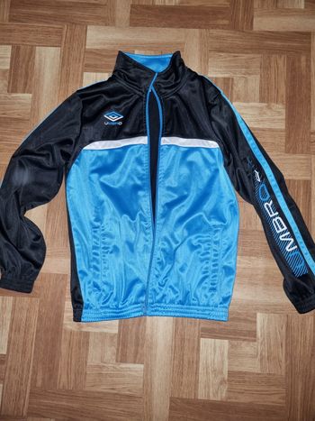 Veste umbro taille 12 ans