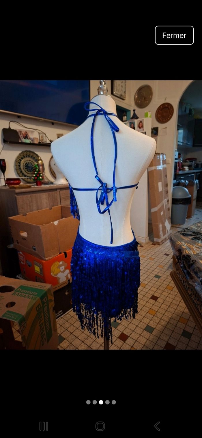 Robe à paillettes pour fille taille 11/12ans avec boucles d'oreille et gants neuf - photo numéro 3