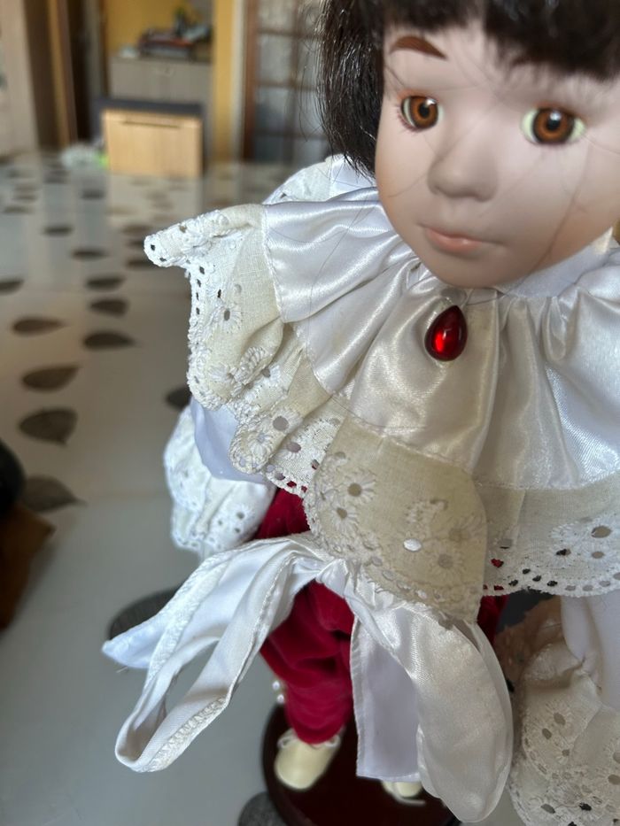 Poupée de collection type Mime / Pierrot en porcelaine - Style Vénitien - photo numéro 5