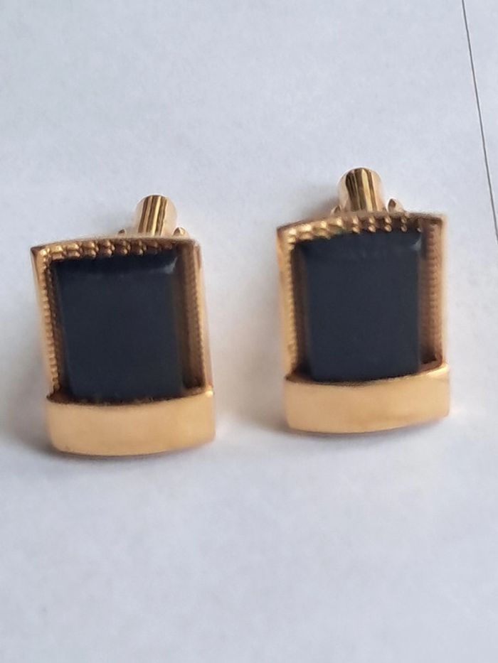 Boutons de manchette anciens plaqué or et pierre noire