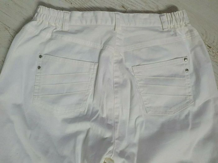 Beau pantalon blanc taille élastique coté T: 38 - photo numéro 4