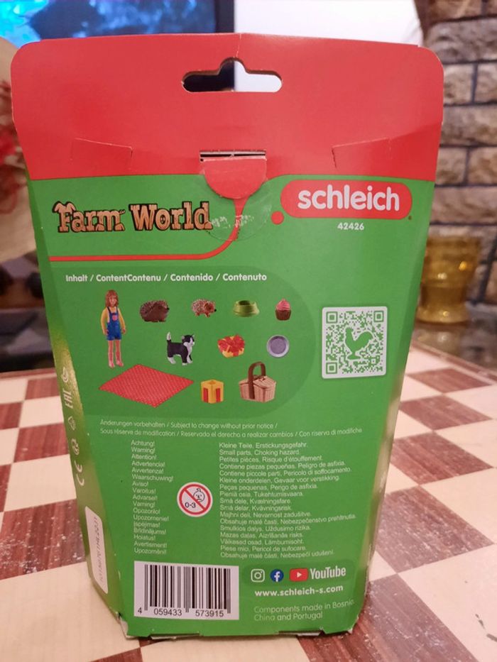 Schleich farm Word pic nic - photo numéro 2