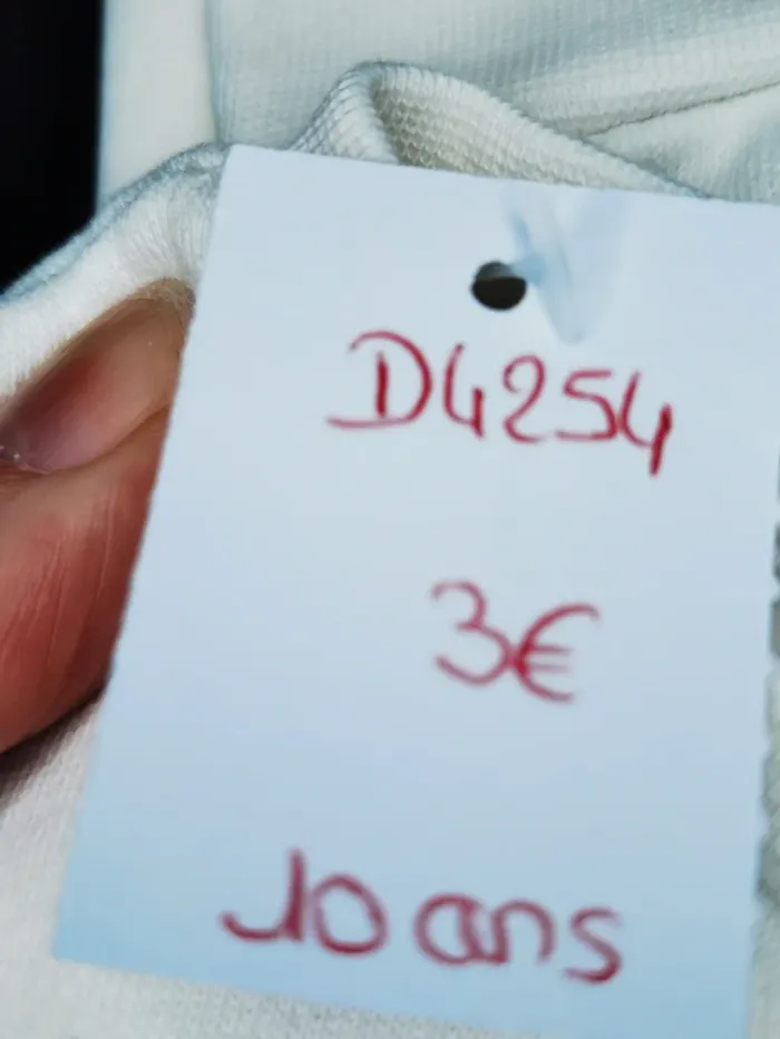 D4254 - pull fille 10 ans - photo numéro 3