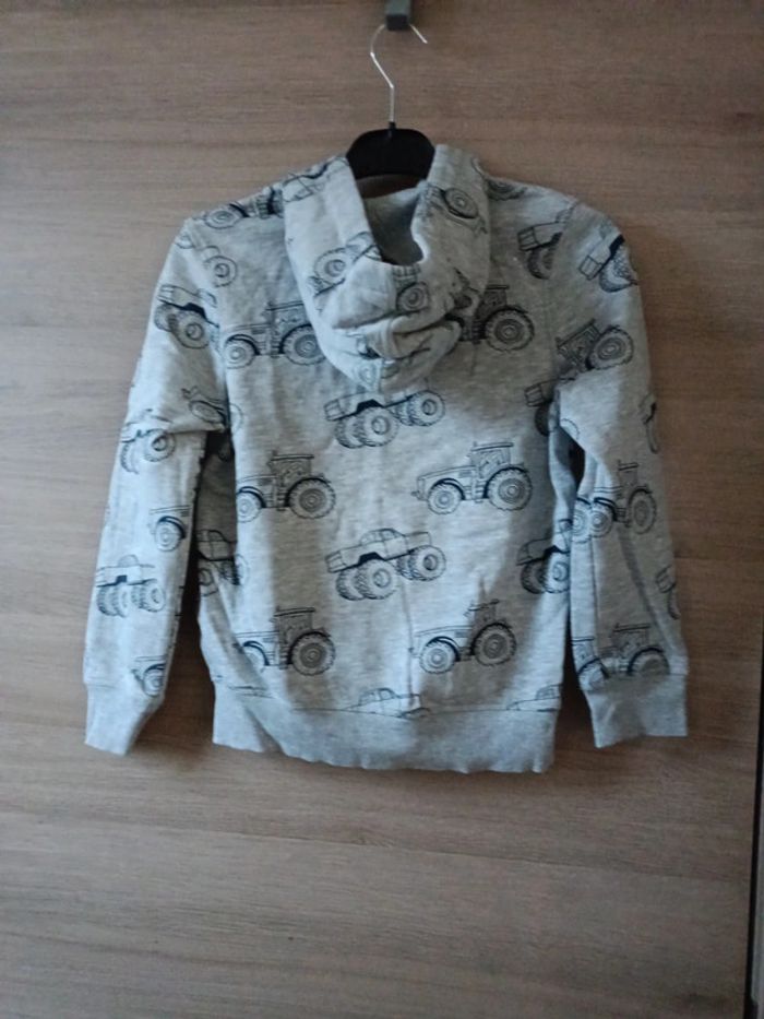 9. Sweat zippé à capuche C&A 140 10ans porté 1x - photo numéro 2