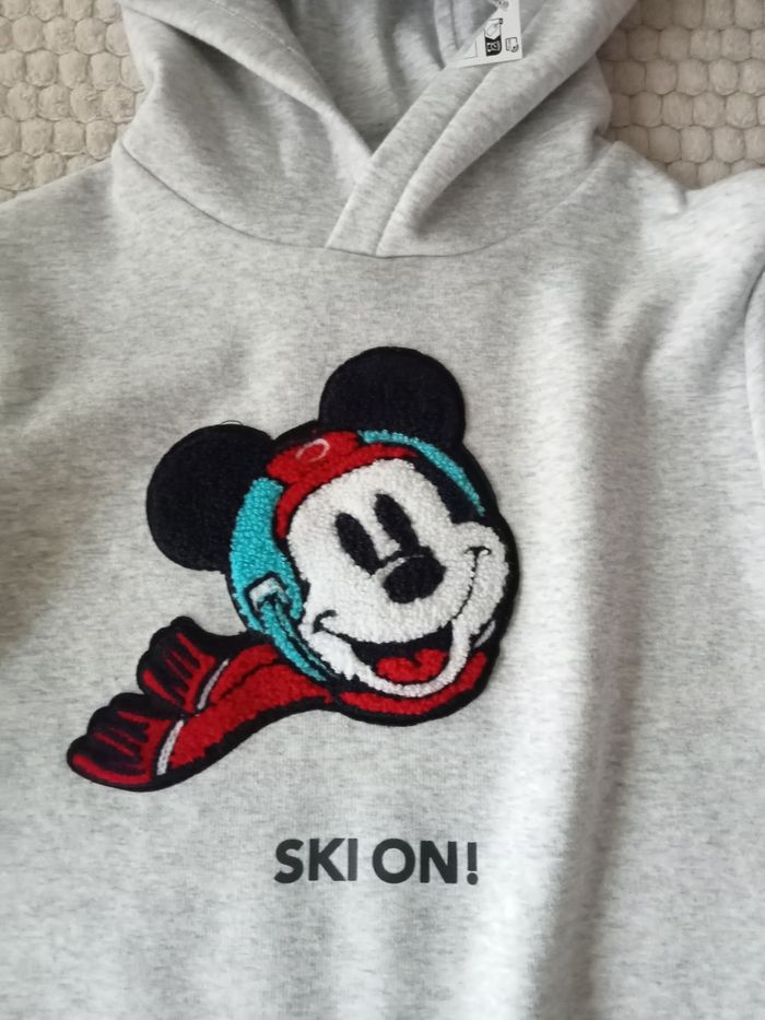 Pull Mickey 8 ans - photo numéro 3