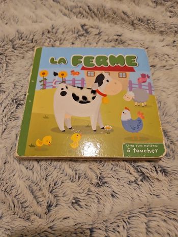 📗La ferme Livre avec matières à toucher