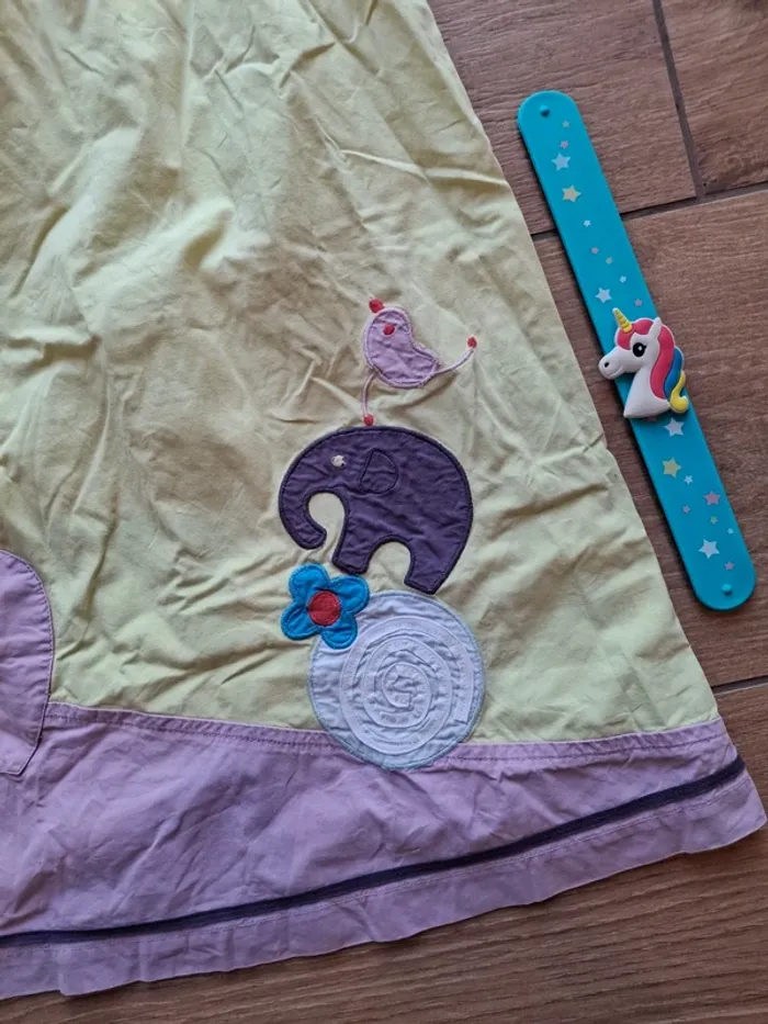 Robe DPAM 5 ans très bon état - photo numéro 2