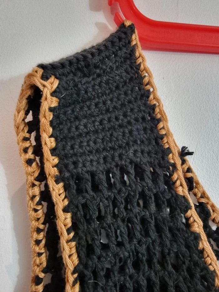 Debardeur tricot style bohème bicolore noir et caramel - photo numéro 4