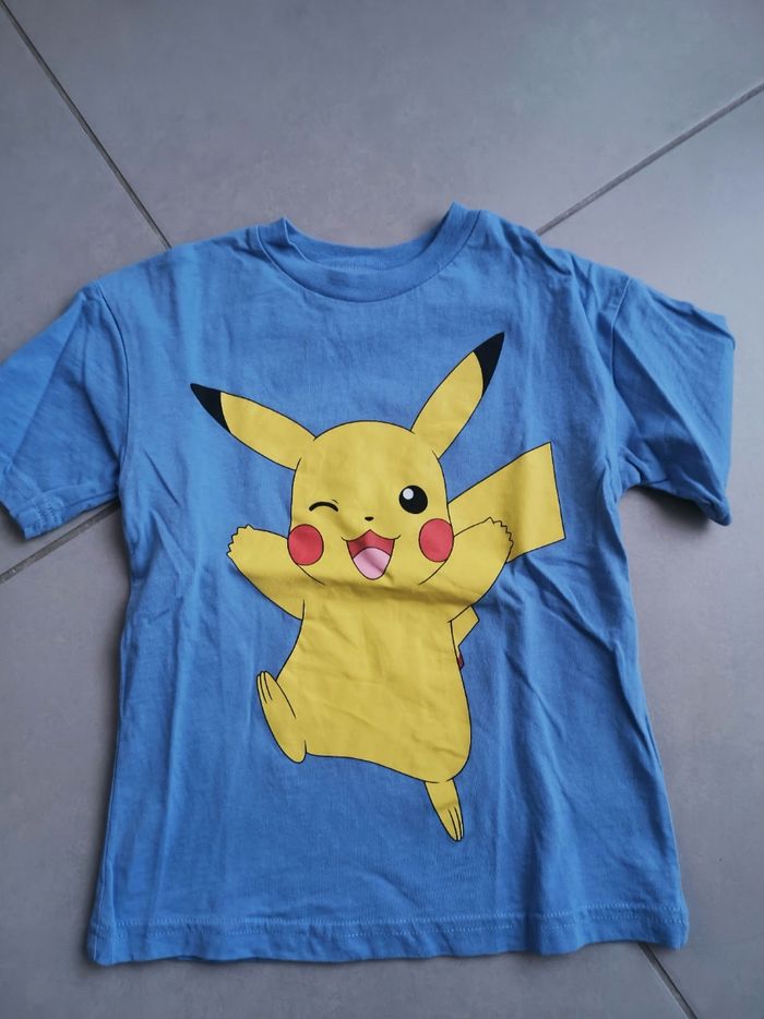 lot de 2 t-shirts manches courtes Pokémon taille 2/4ans - photo numéro 3