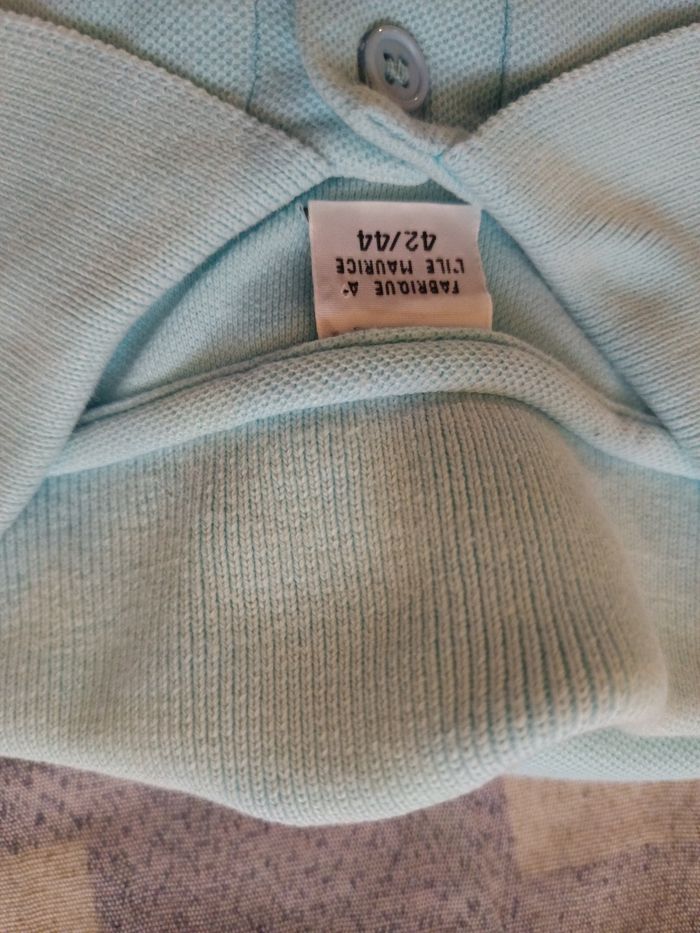 T-shirt taille 42-44. - photo numéro 2