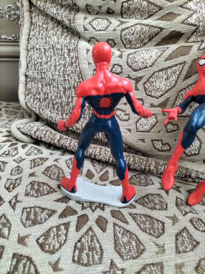 Lot de 2 figurines spiderman - photo numéro 4