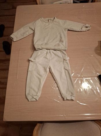 Ensemble crème Zeeman garçon 86