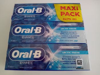 3 dentifrices oral-B 3D white