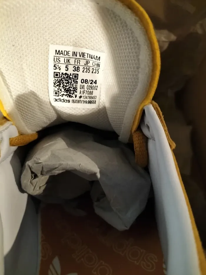 Baskets Adidas Spezial couleur jaune moutarde - photo numéro 3
