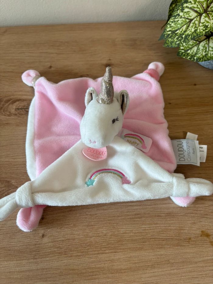 Doudou plat licorne arc en ciel happy rose blanc doudou et compagnie