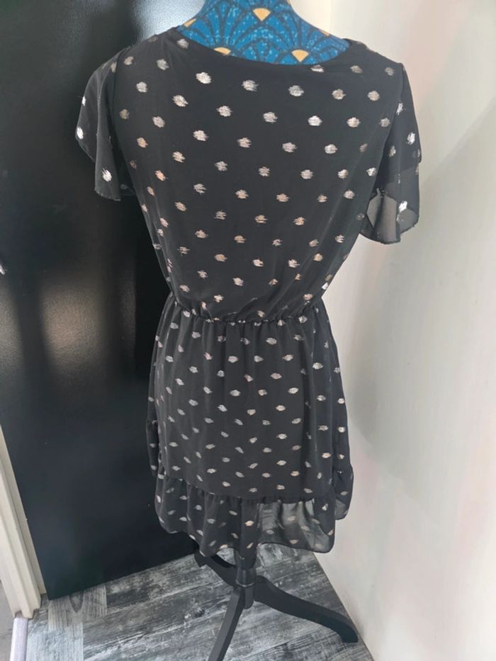 Robe noir et doré - photo numéro 3