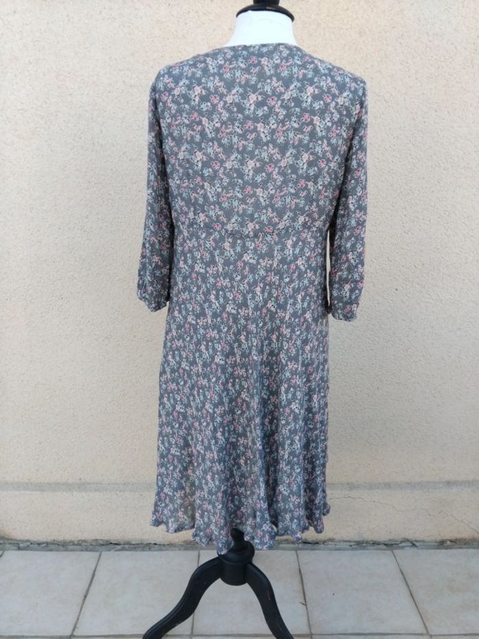 Tres belle Robe Caroll t42  100%viscose - photo numéro 5