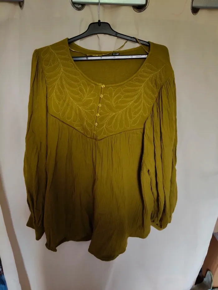 Blouse en gaze de coton verte (kaki) taille 4xl femme Kiabi - photo numéro 2