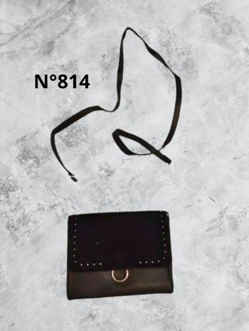 N°814 Pochette noir. Primark.