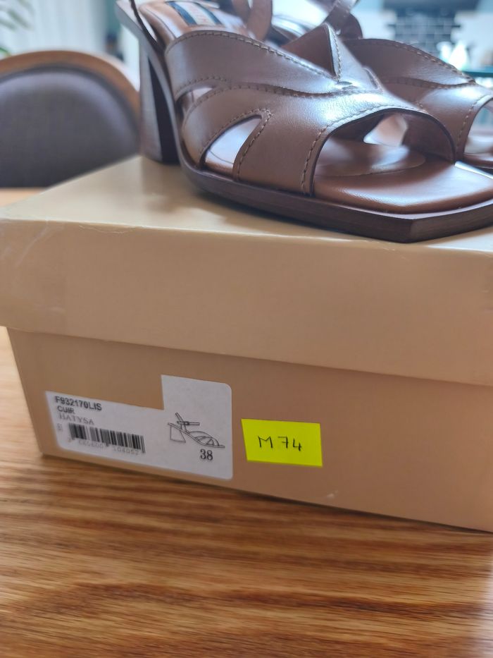 Escarpins Minelli neuves - photo numéro 8