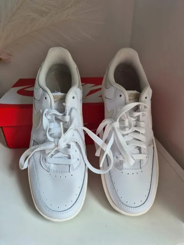 Nike Gamma Force Taille 40.5 EUR  blanc et beige sneaker basket NEUVE avec boite - photo numéro 6
