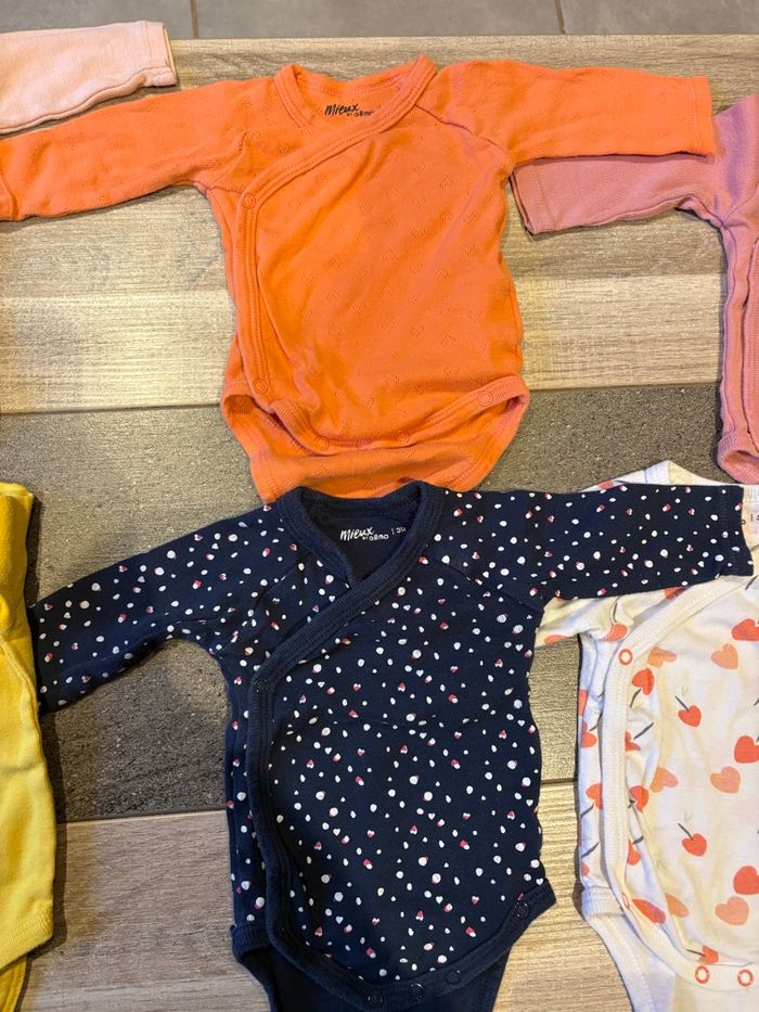 Lot de 6 bodies - photo numéro 3