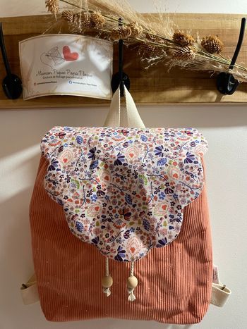 Sac à dos enfants fait main en velours corail et tissu fleuri