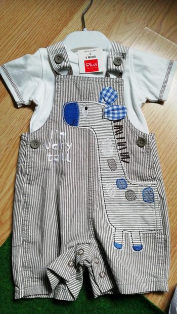 Ensemble garçon neuf,3 mois