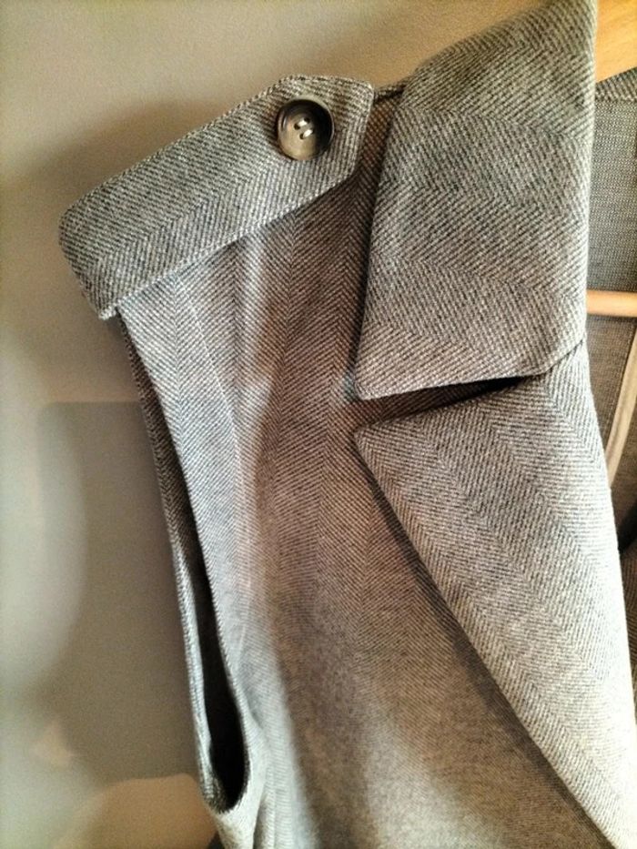 Veste sans manches élégante effet tailleur - photo numéro 2