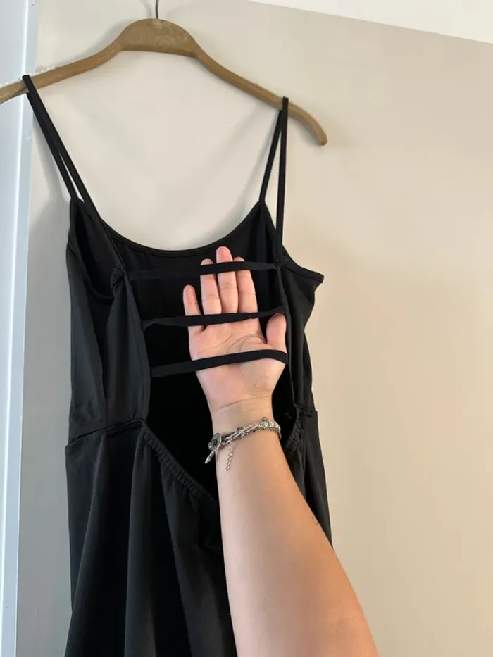 Combinaison noire dos nu – Neuve taille S - photo numéro 3