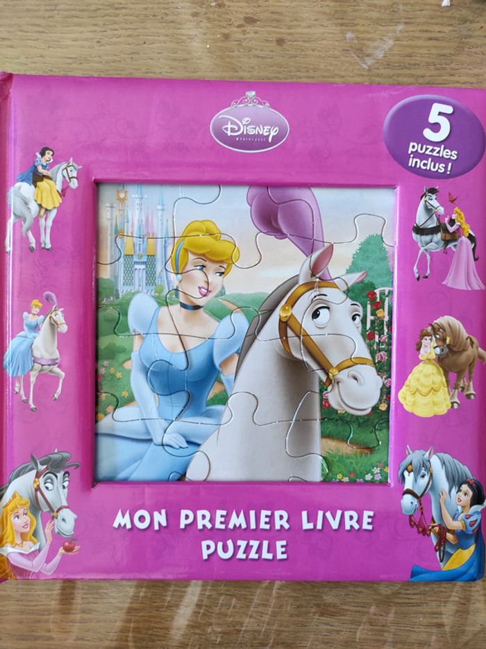 Livre puzzle princesses Disney