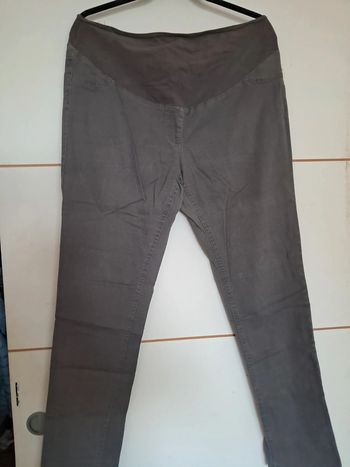 Pantalon de grossesse  taille 44 kiabi