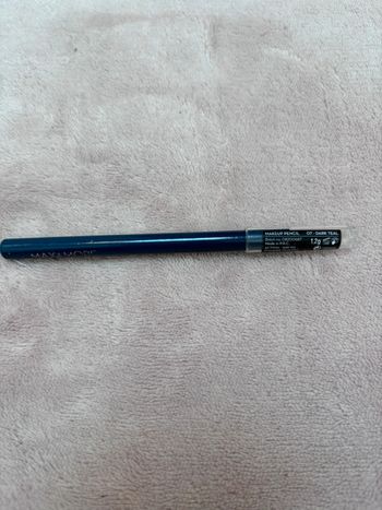 Crayon yeux bleu foncé