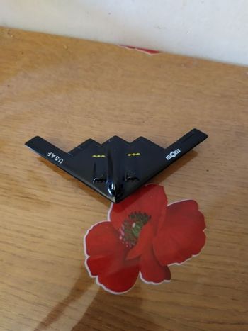 Diecast B-2 Stealth Bomber A220